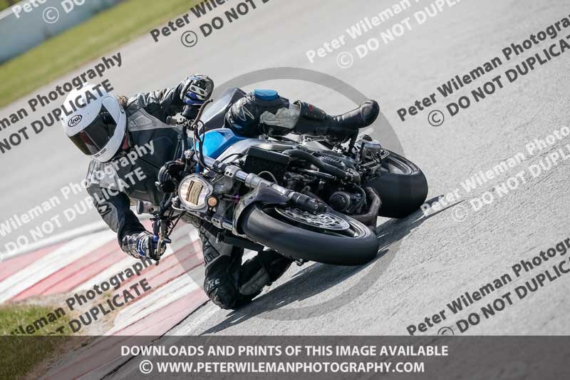 donington no limits trackday;donington park photographs;donington trackday photographs;no limits trackdays;peter wileman photography;trackday digital images;trackday photos